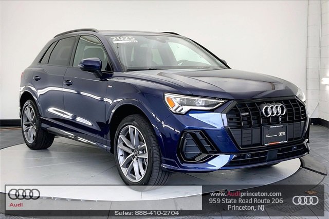 Certified 2025 Audi Q3 2.0T Premium w/ Convenience Package