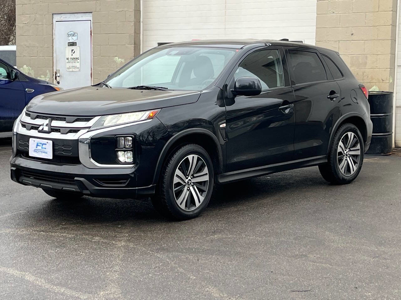 Used 2021 Mitsubishi Outlander Sport Black Edition image 3