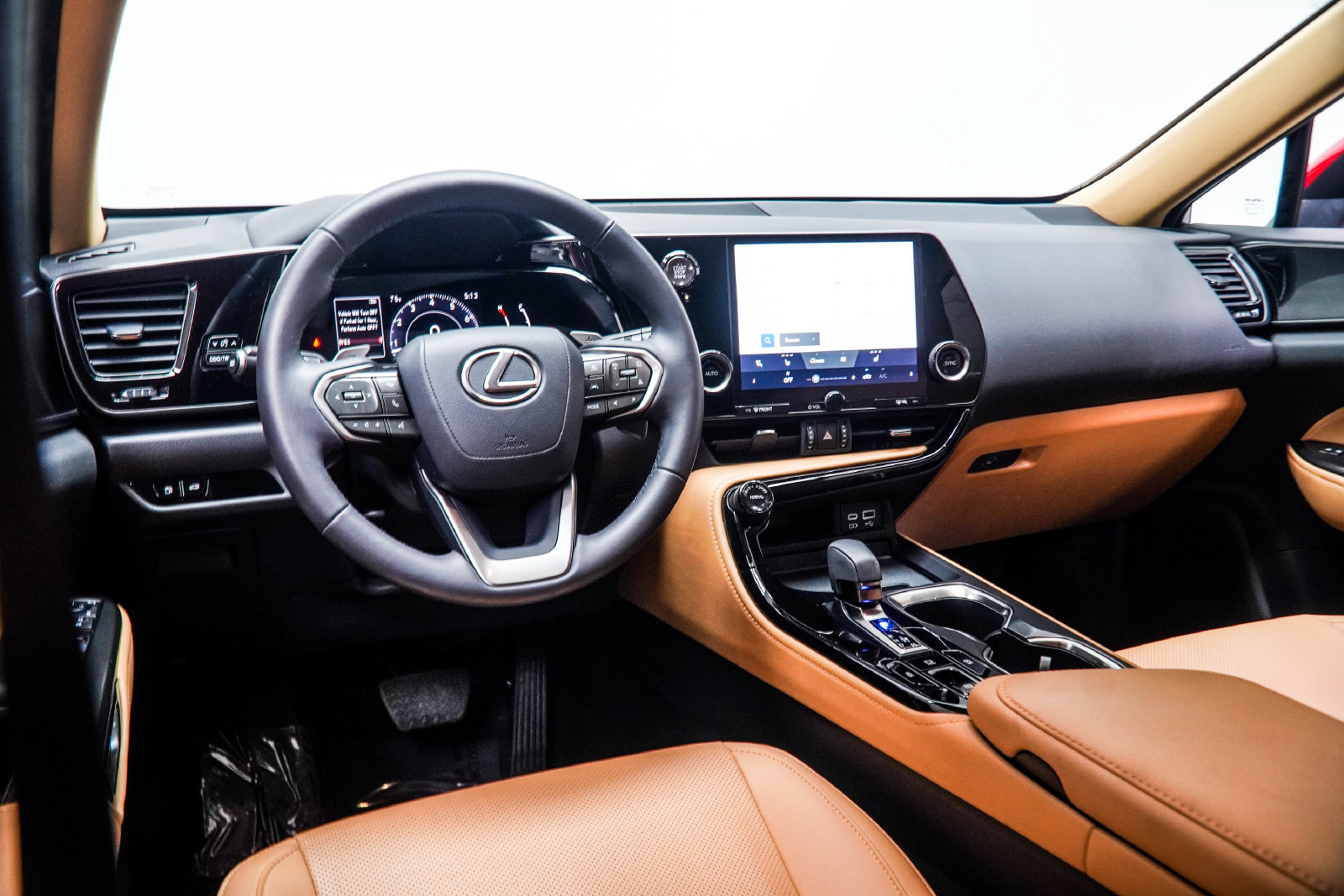 Used 2024 Lexus NX 250 FWD w/ Towing Package (2000 Lbs) image 14
