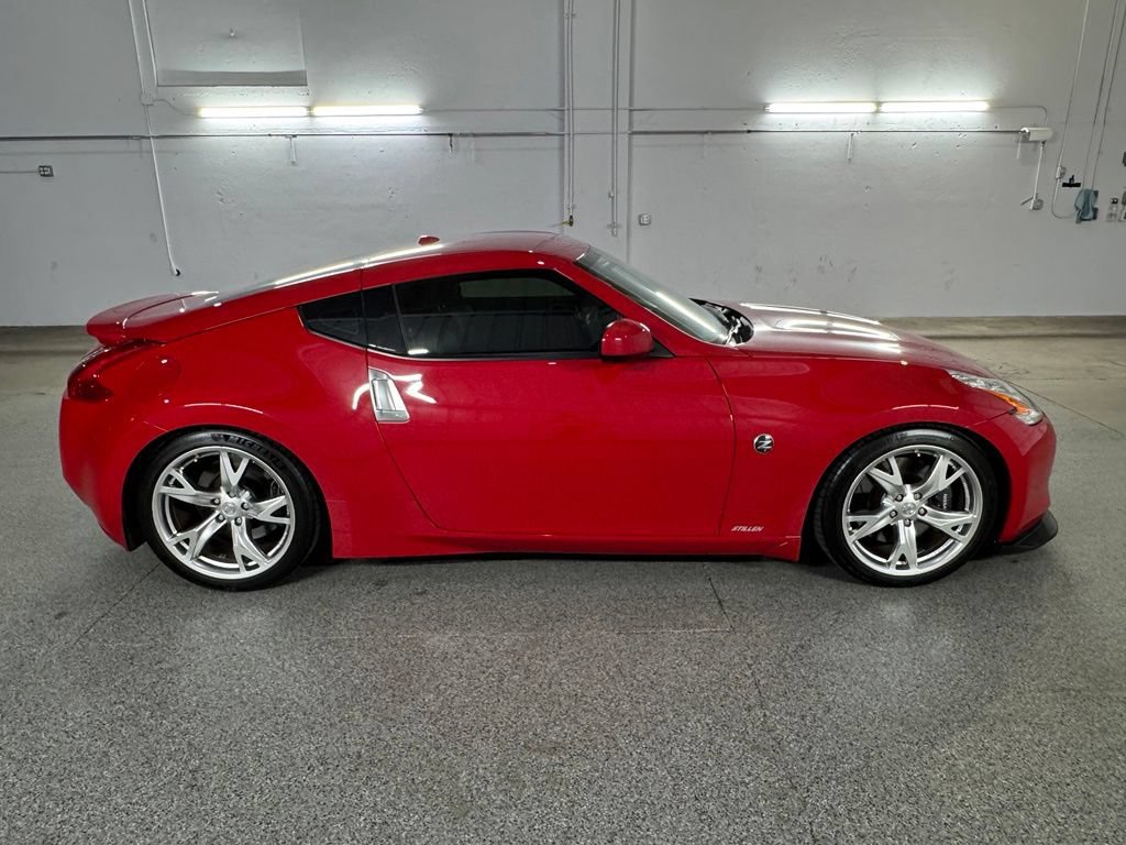 Used 2011 Nissan 370Z Touring w/ Sport Pkg RWD image 11