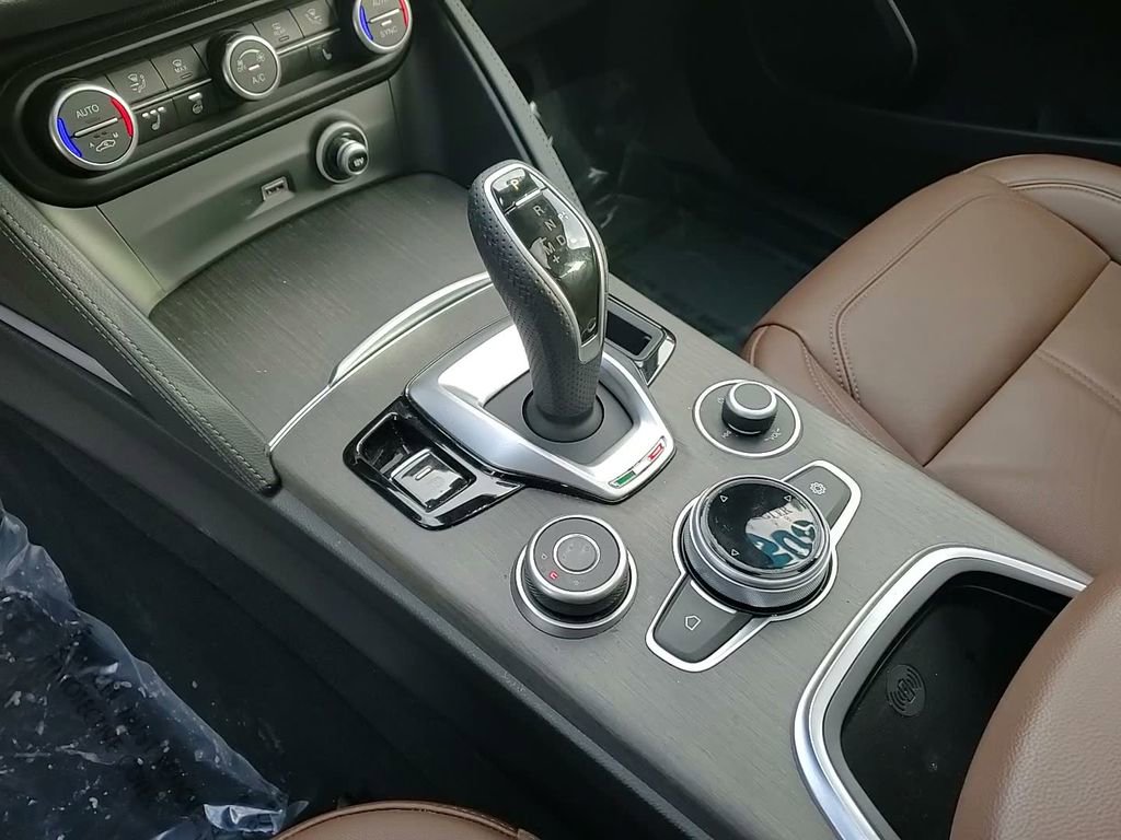 Used 2023 Alfa Romeo Stelvio Ti w/ Active Assist Plus Package image 30