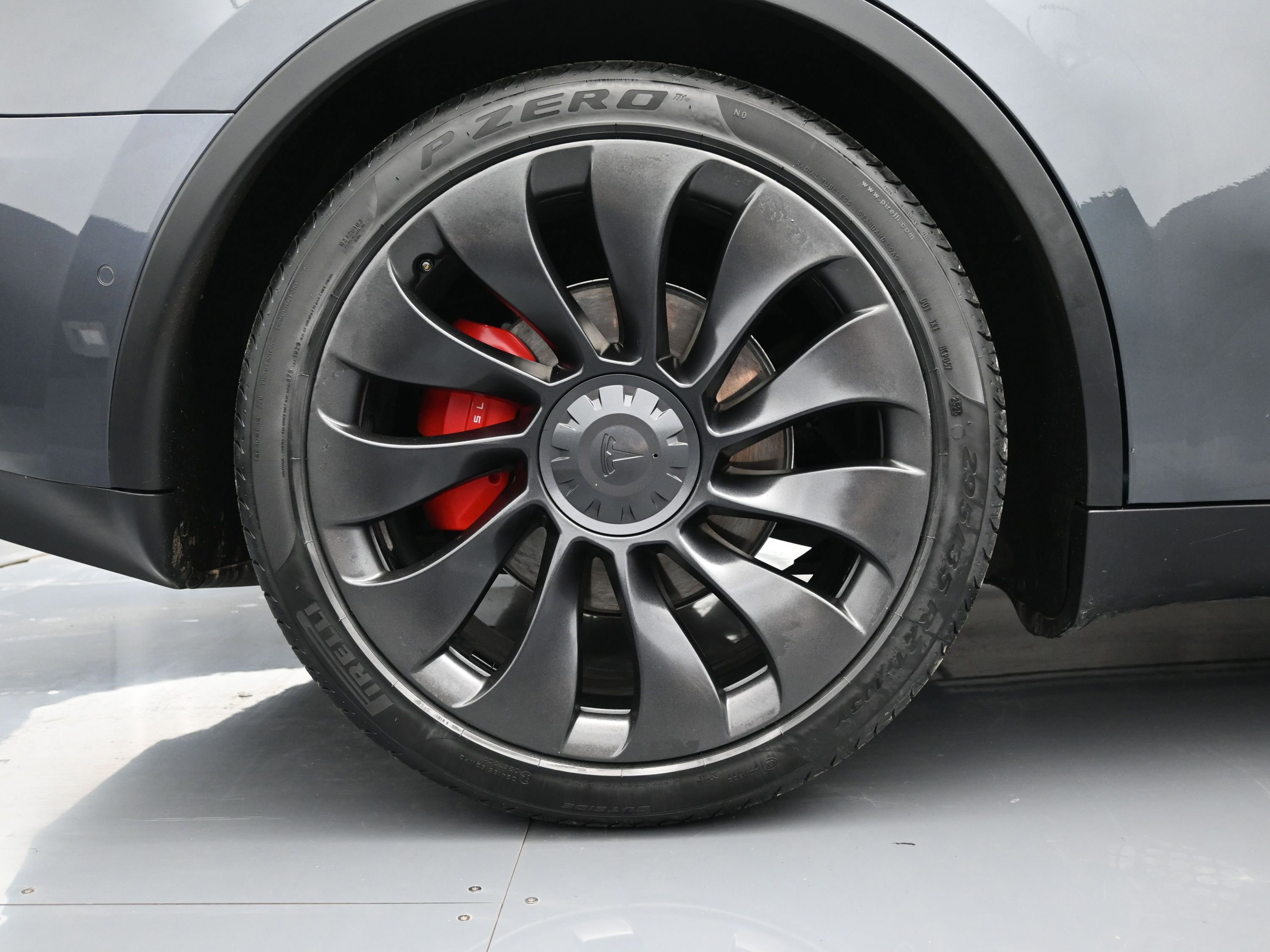 Used 2022 Tesla Model Y Performance image 17