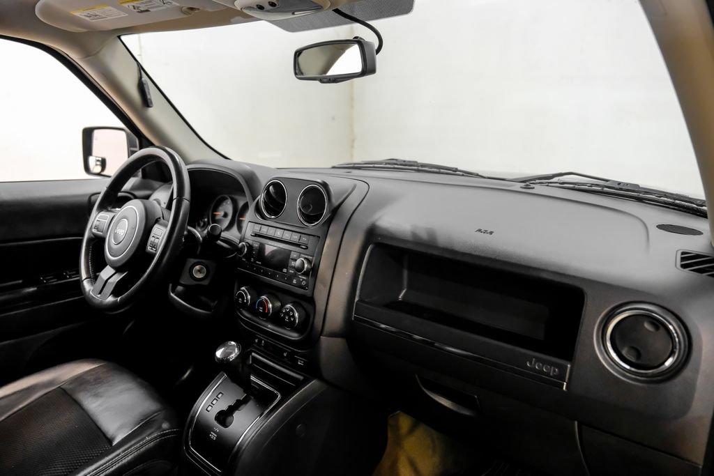 Used 2017 Jeep Patriot Sport w/ Power Value Group FWD image 18