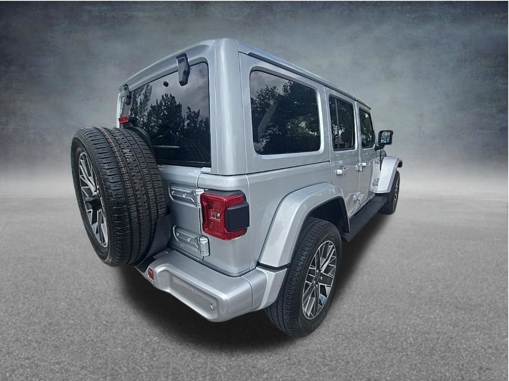 Used 2022 Jeep Wrangler Unlimited Sahara image 5