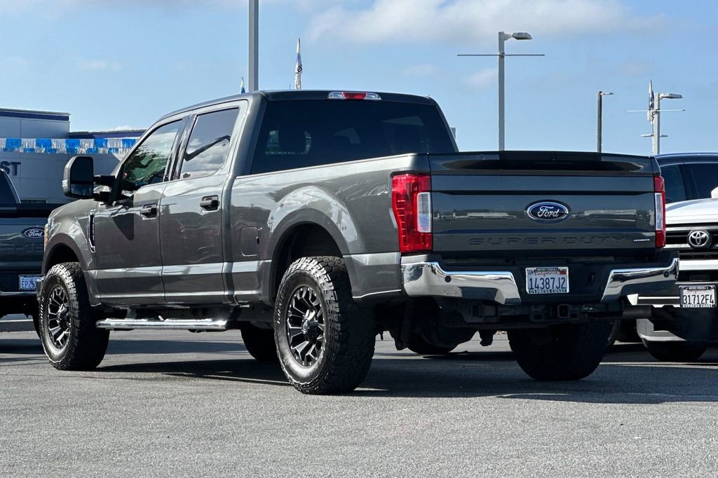 Certified 2017 Ford F250 XLT w/ XLT Value Package RWD image 6