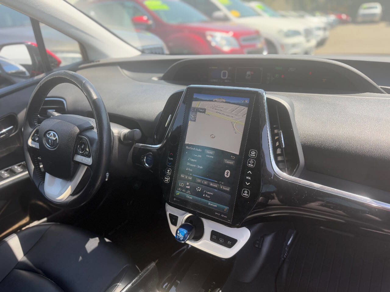 Used 2017 Toyota Prius Prime Premium image 18