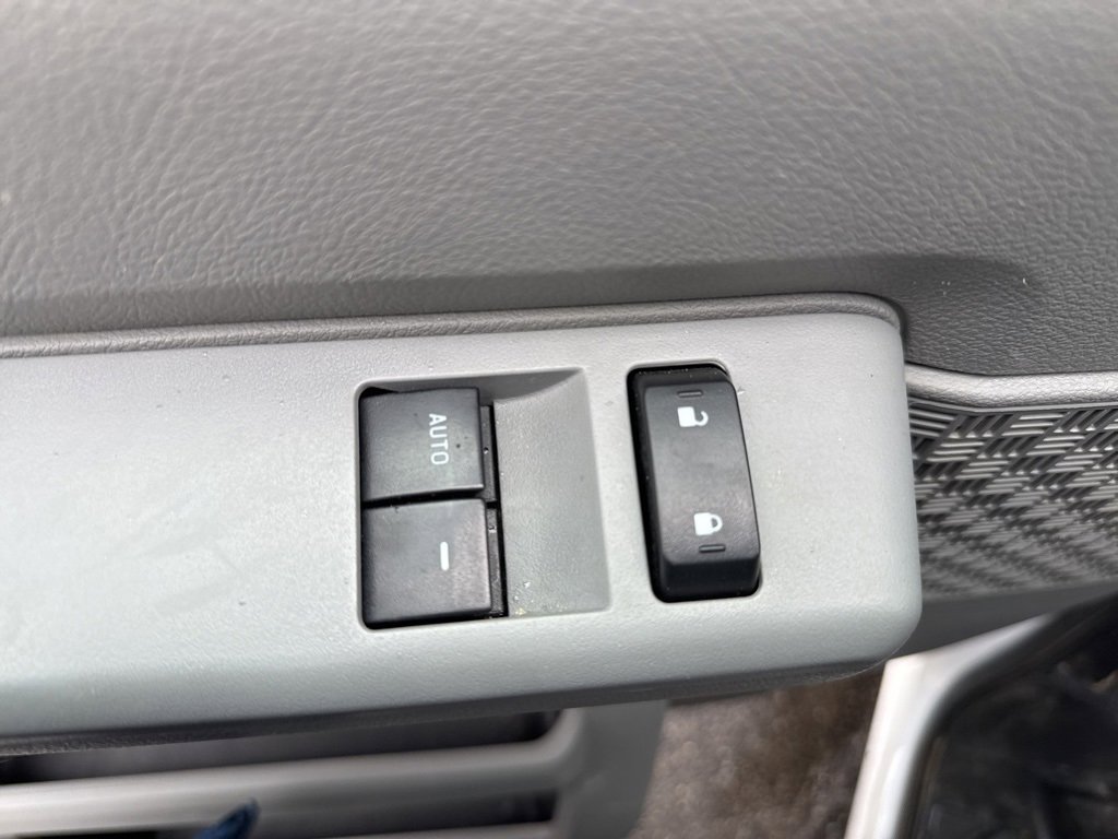 Used 2021 Ford E-350 and Econoline 350 Super Duty w/ Power Windows & Locks Group image 14
