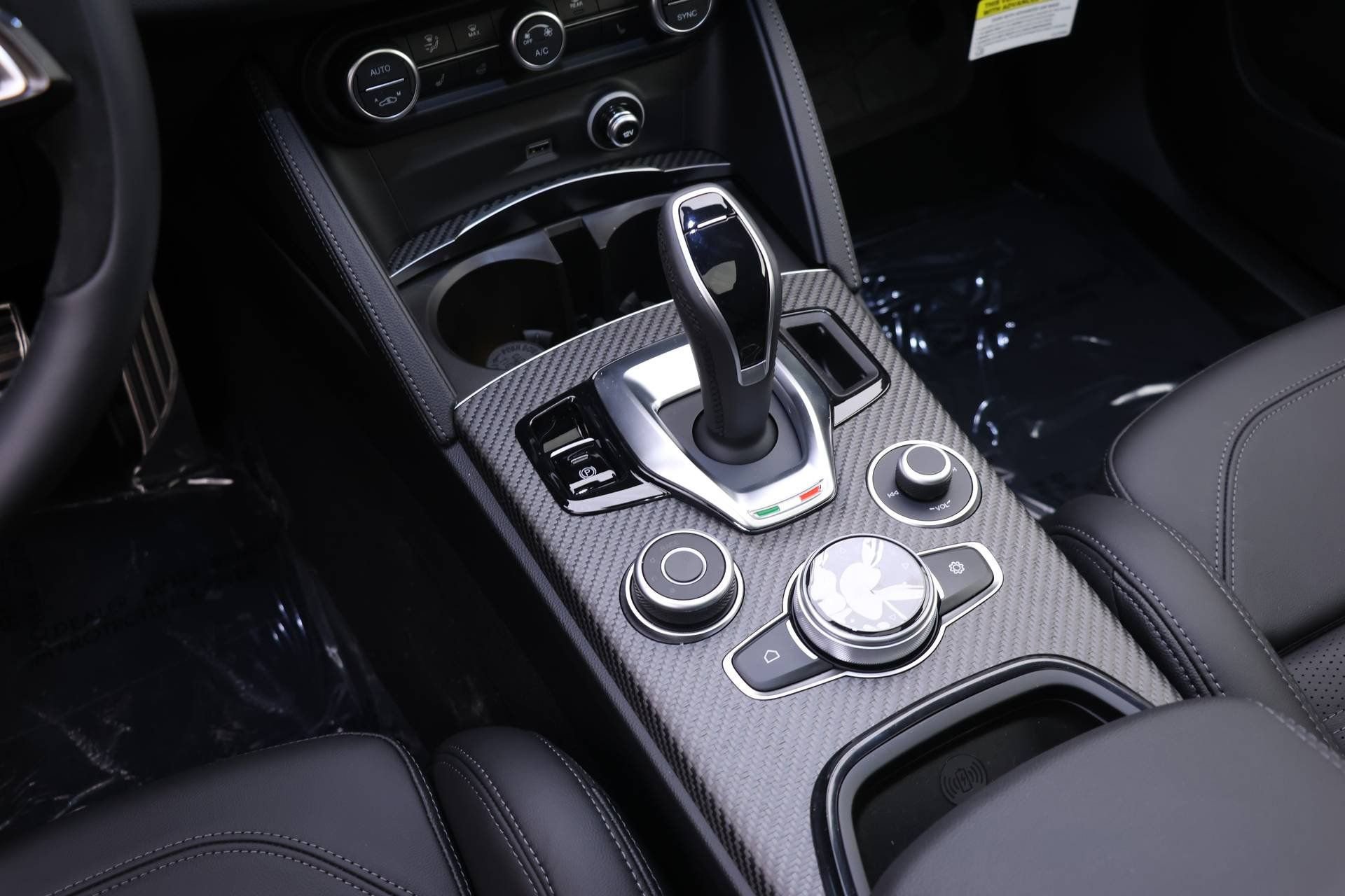 New 2024 Alfa Romeo Stelvio Quadrifoglio image 13