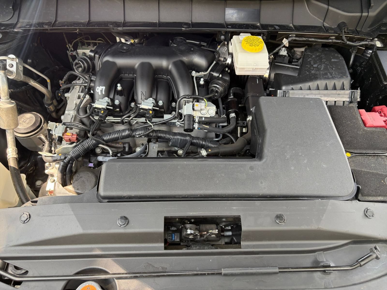 Used 2025 Nissan Pathfinder SV FWD image 34