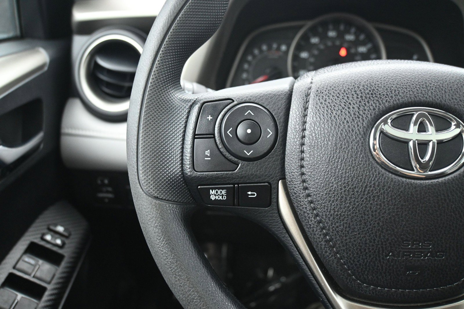 Used 2014 Toyota RAV4 XLE AWD/4WD image 20