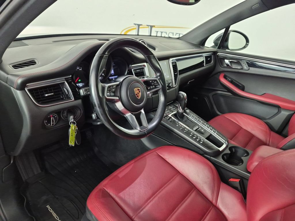 Used 2017 Porsche Macan GTS AWD/4WD image 18