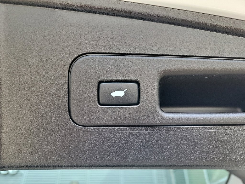 Used 2020 Acura MDX FWD image 23