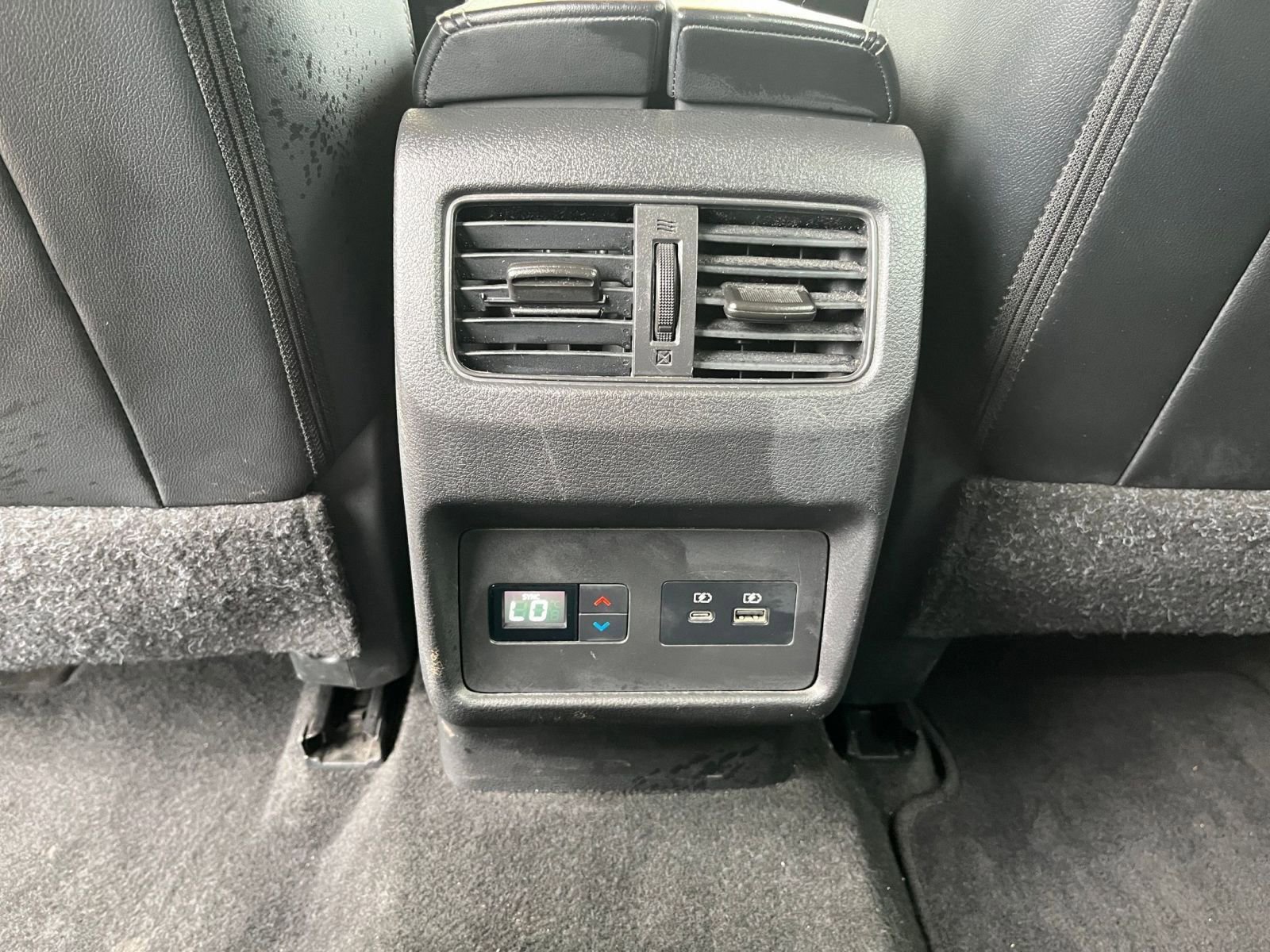 Used 2023 Nissan Rogue SL w/ SL Premium Package image 24