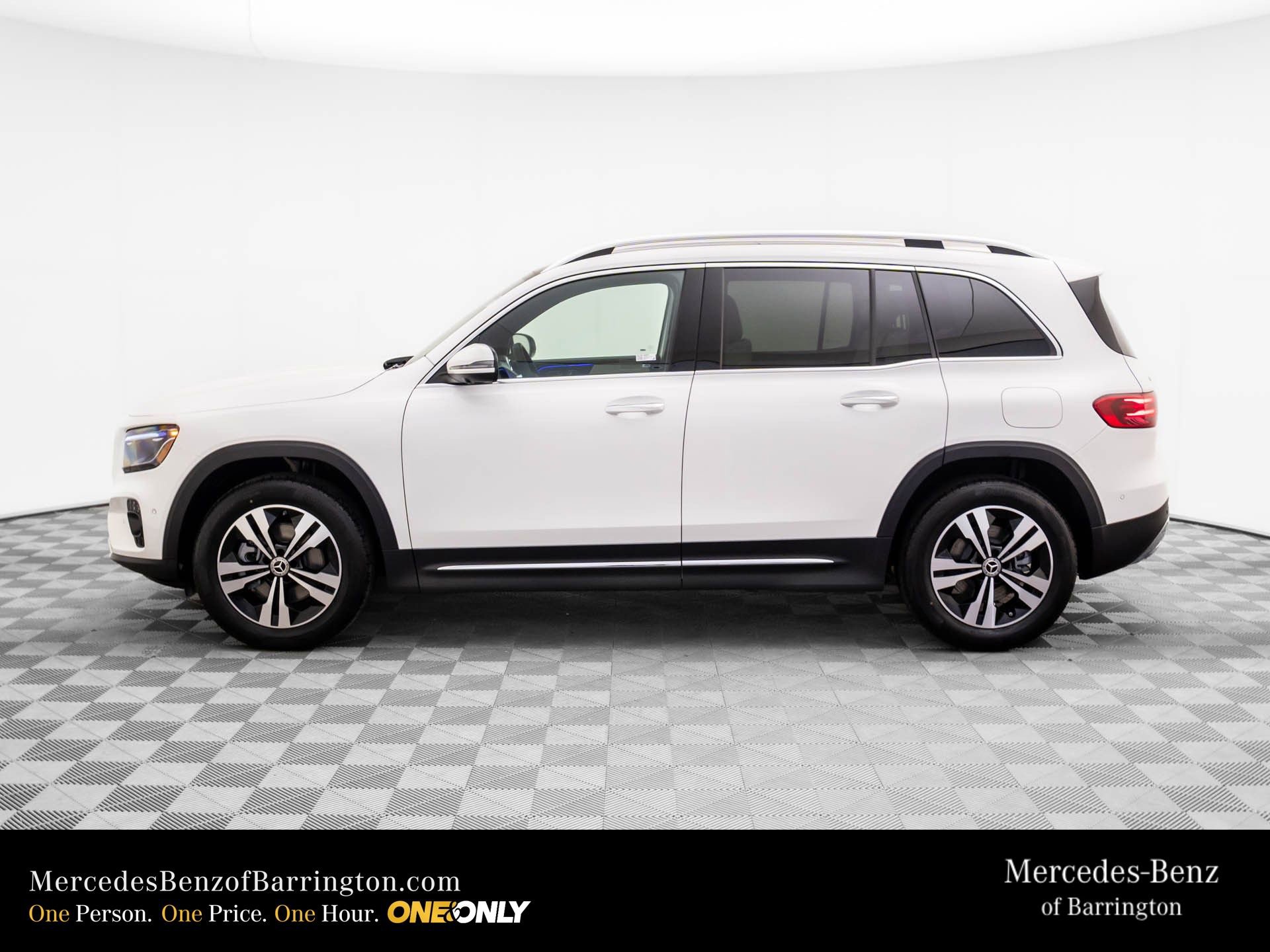 New 2026 Mercedes-Benz GLB 250 4MATIC image 2