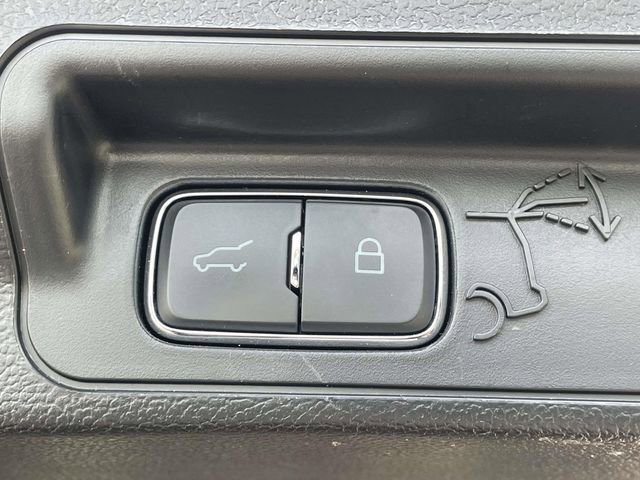 Used 2024 Ford Explorer Limited image 10