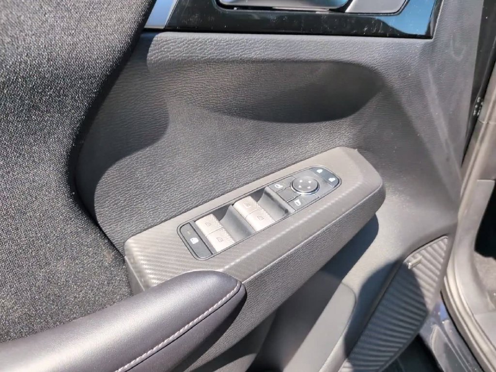 New 2026 Mitsubishi Outlander ES AWD/4WD image 16
