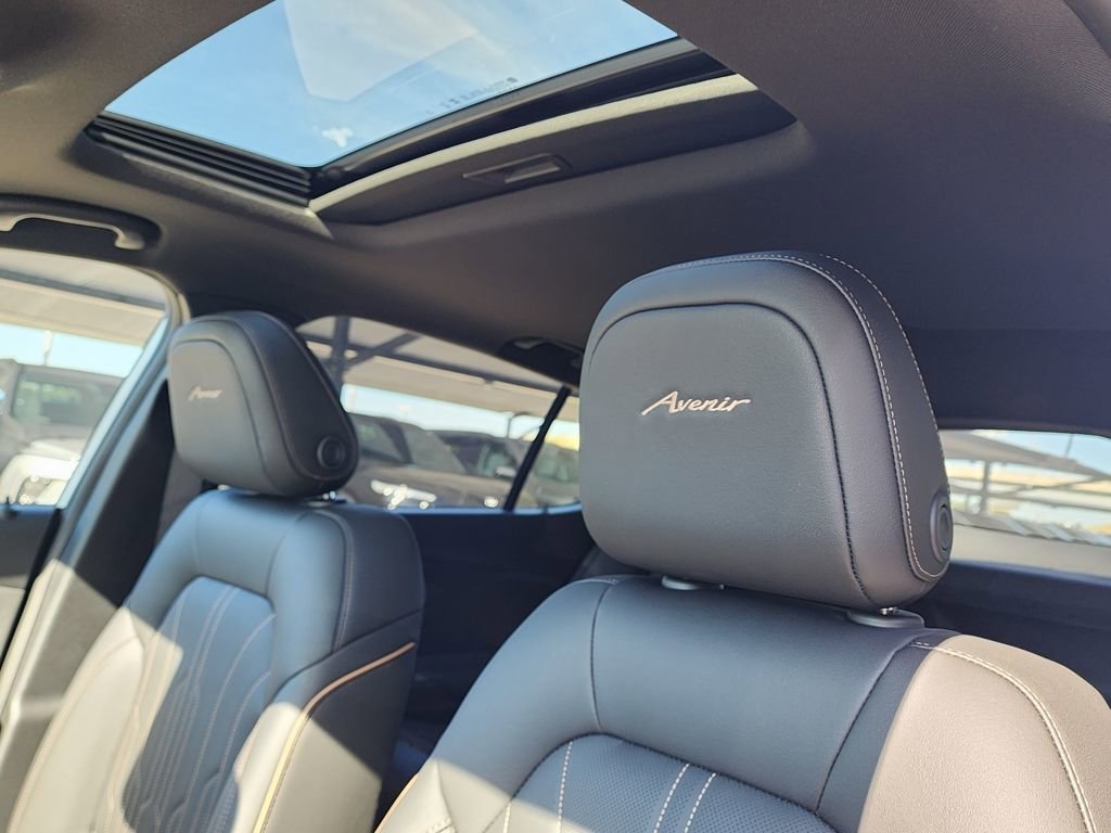 New 2026 Buick Envista Avenir FWD image 16