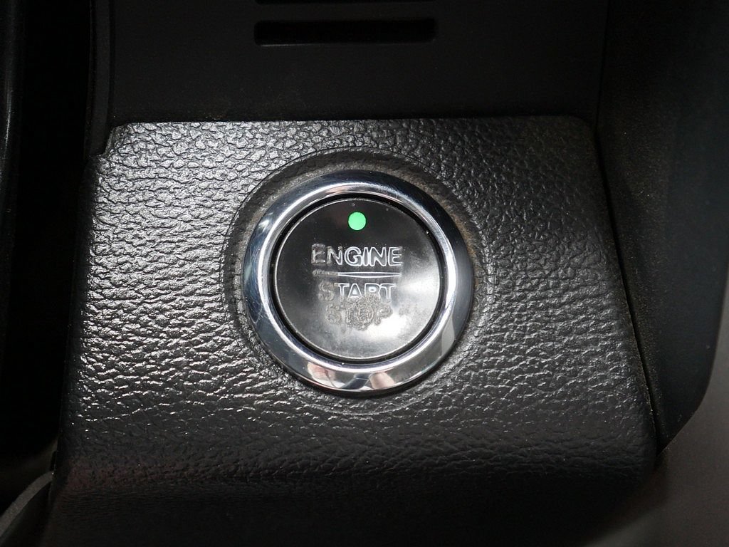 Used 2021 Ford F250 Lariat w/ Lariat Ultimate Package AWD/4WD image 36