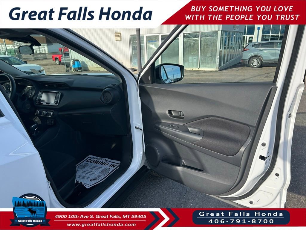 Used 2023 Nissan Kicks S image 30