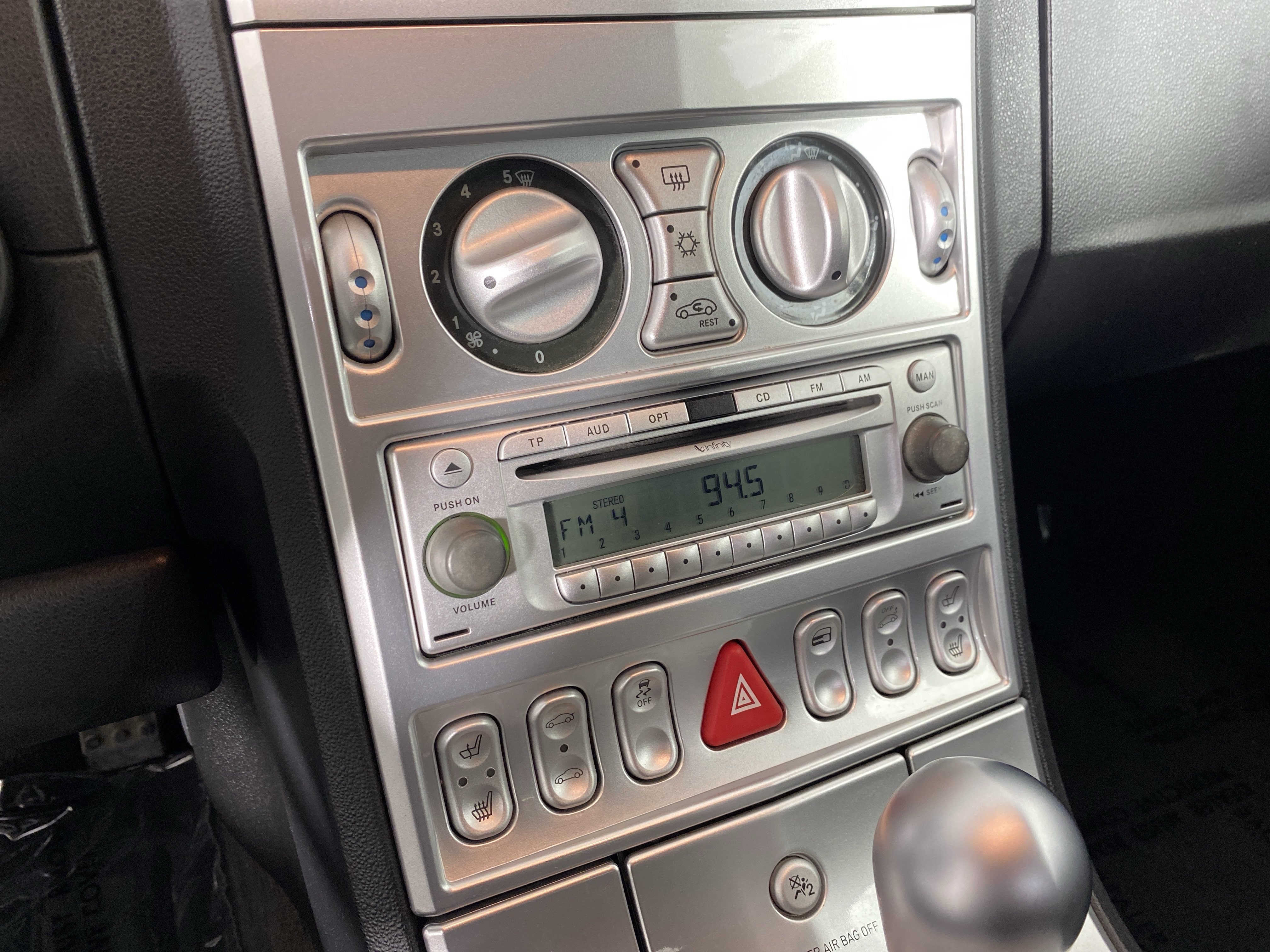Used 2005 Chrysler Crossfire Limited RWD image 23