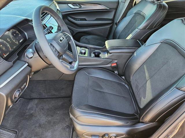 New 2025 Jeep Grand Cherokee L Altitude image 4