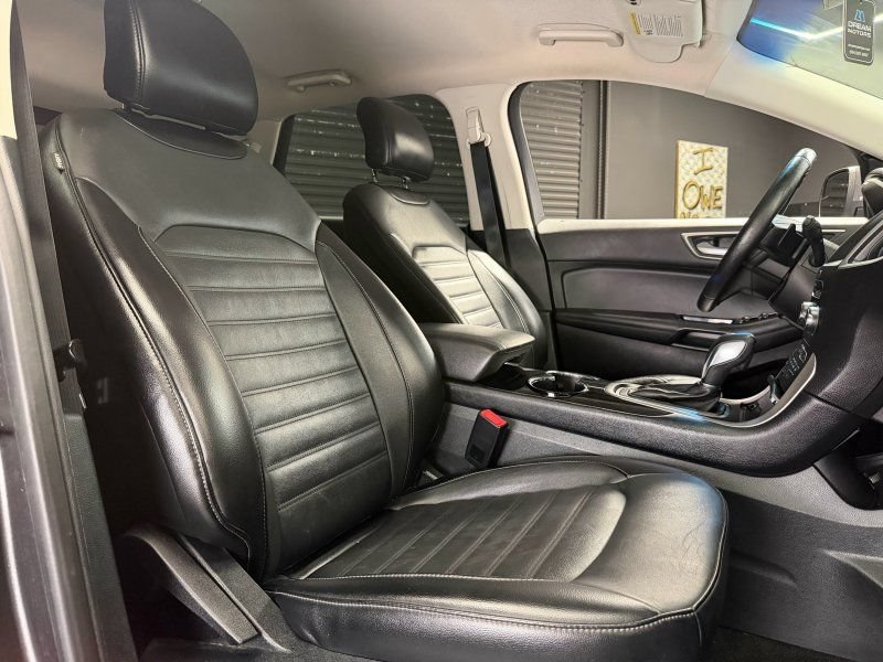 Used 2018 Ford Edge SEL w/ Equipment Group 201A AWD/4WD image 18