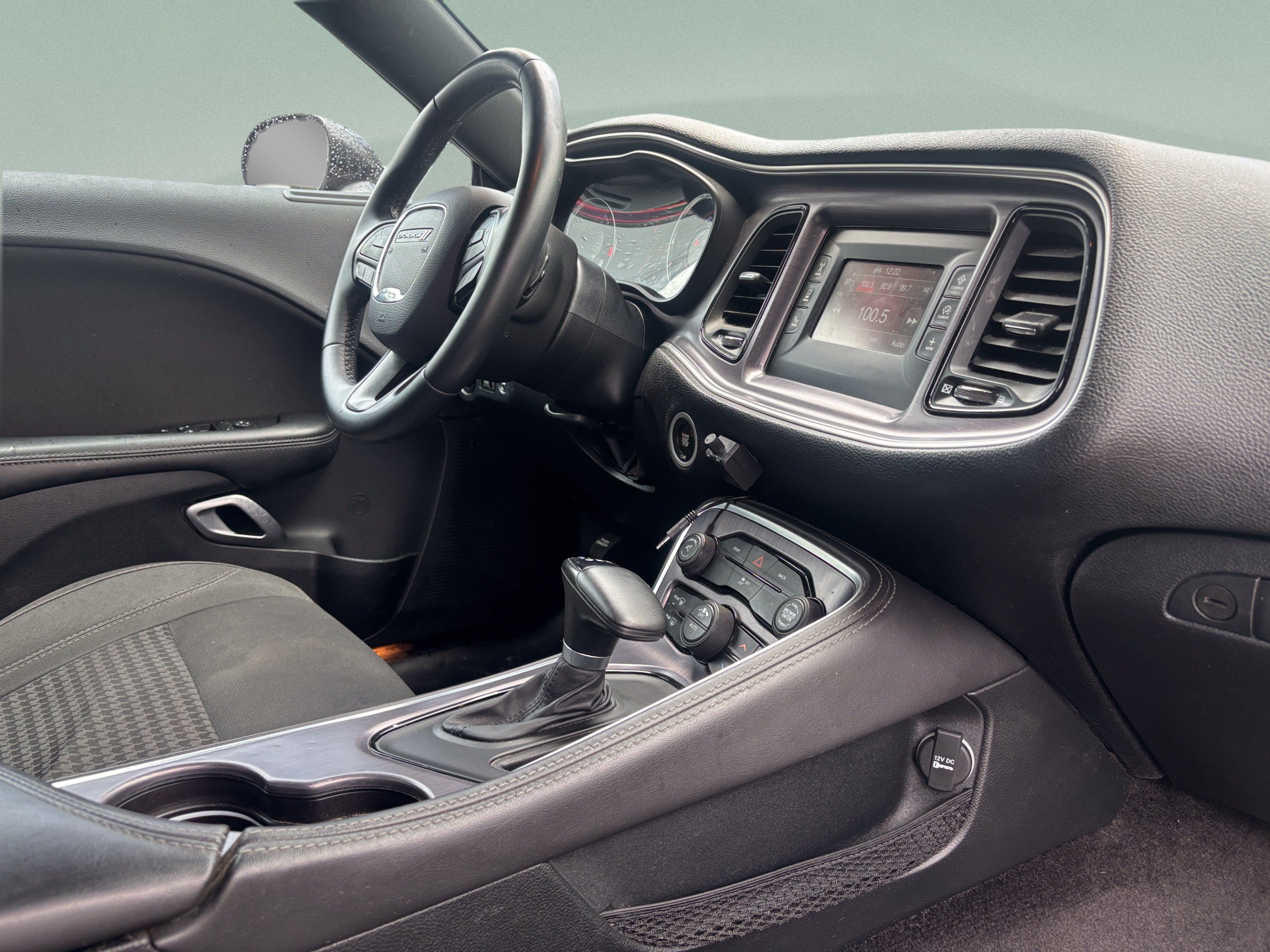 Used 2016 Dodge Challenger SXT RWD image 21