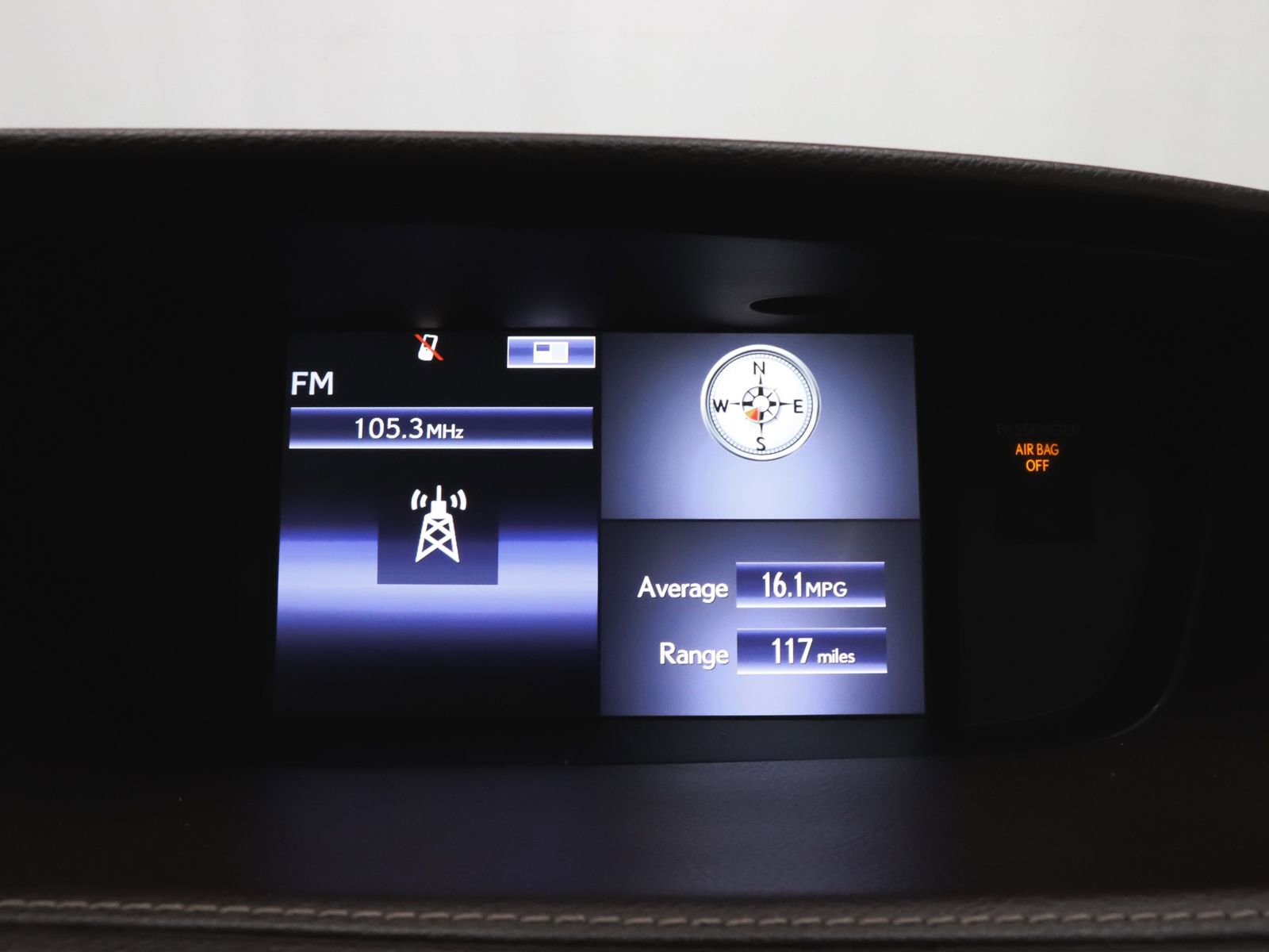 Used 2016 Lexus ES 350 w/ Luxury Package w/Wood Trim image 38