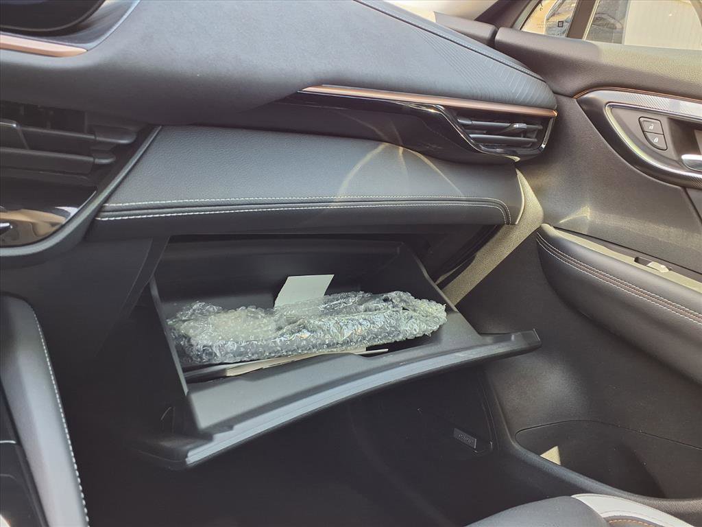 Used 2025 Buick Envision Sport Touring image 25