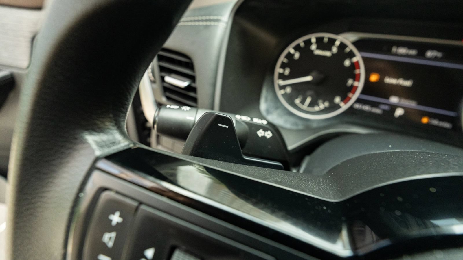 Used 2023 Nissan Rogue SV AWD/4WD image 46