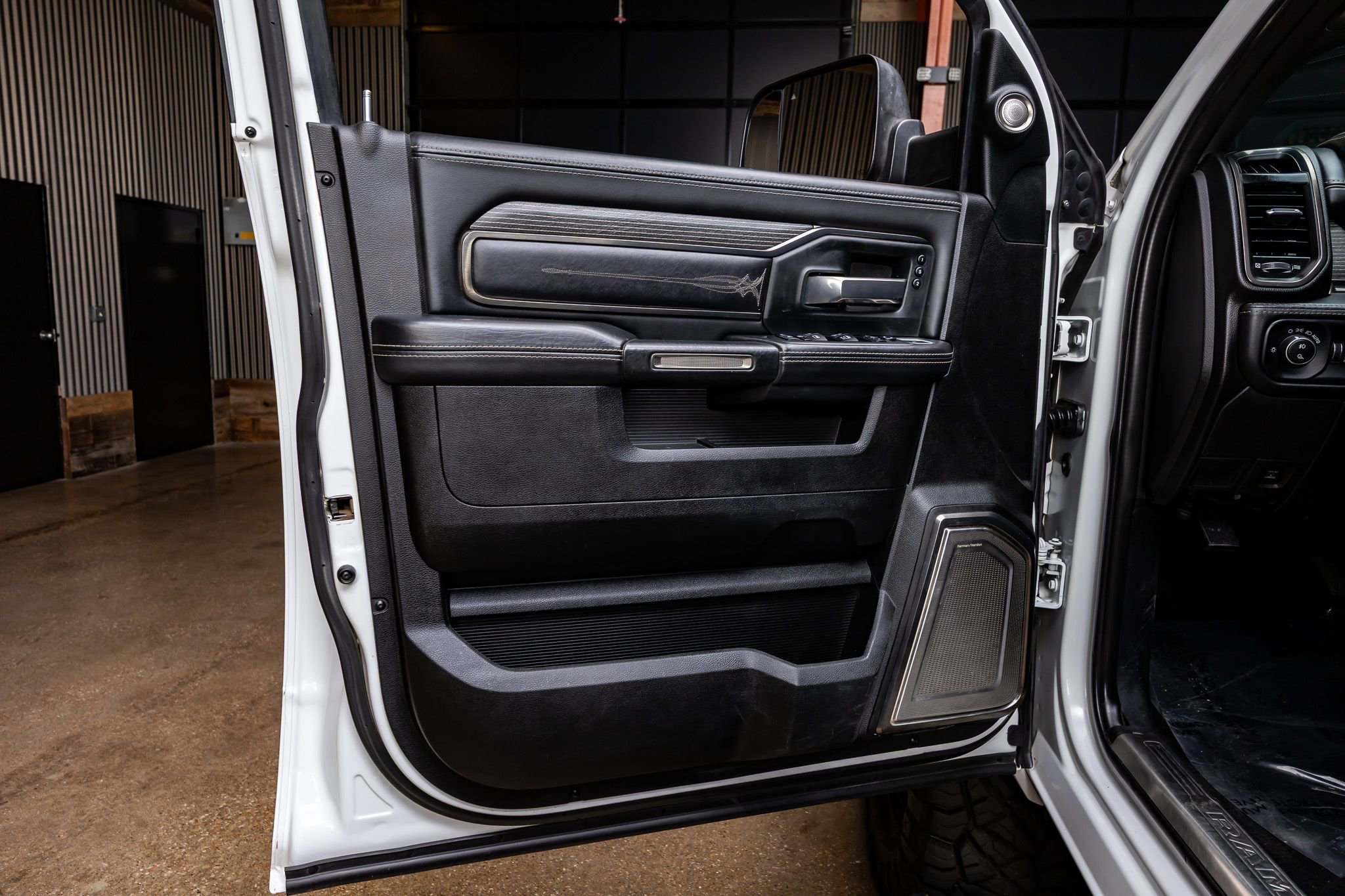 Used 2021 RAM 3500 Limited image 33