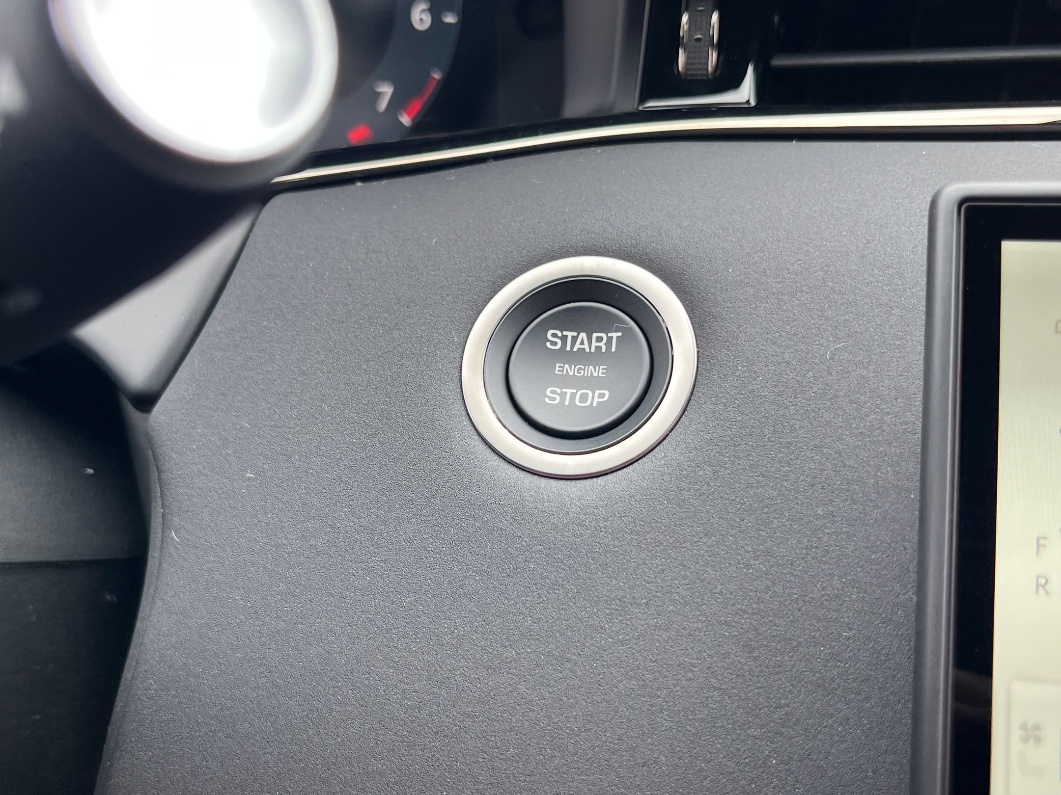 New 2026 Land Rover Range Rover Evoque Dynamic SE image 14