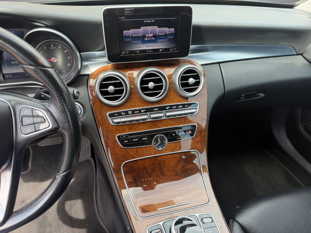 Used 2015 Mercedes-Benz C 300 4MATIC Sedan image 12