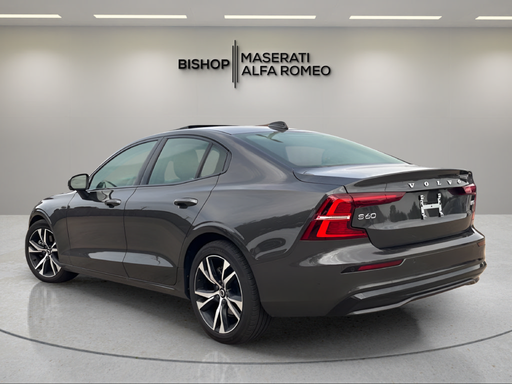 Used 2025 Volvo S60 B5 Core FWD image 3