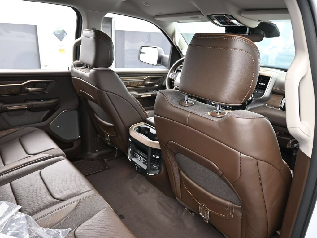 Used 2025 RAM 1500 Limited AWD/4WD image 45