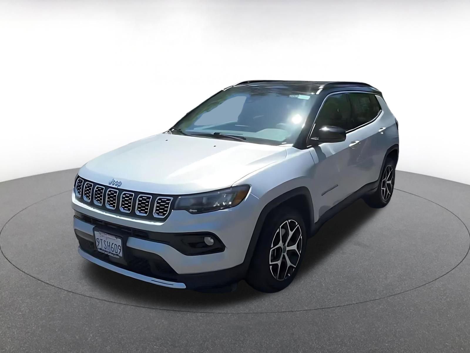 Used 2025 Jeep Compass Limited AWD/4WD image 8