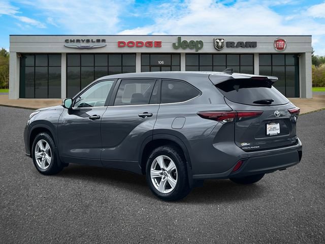 Used 2024 Toyota Highlander LE image 34