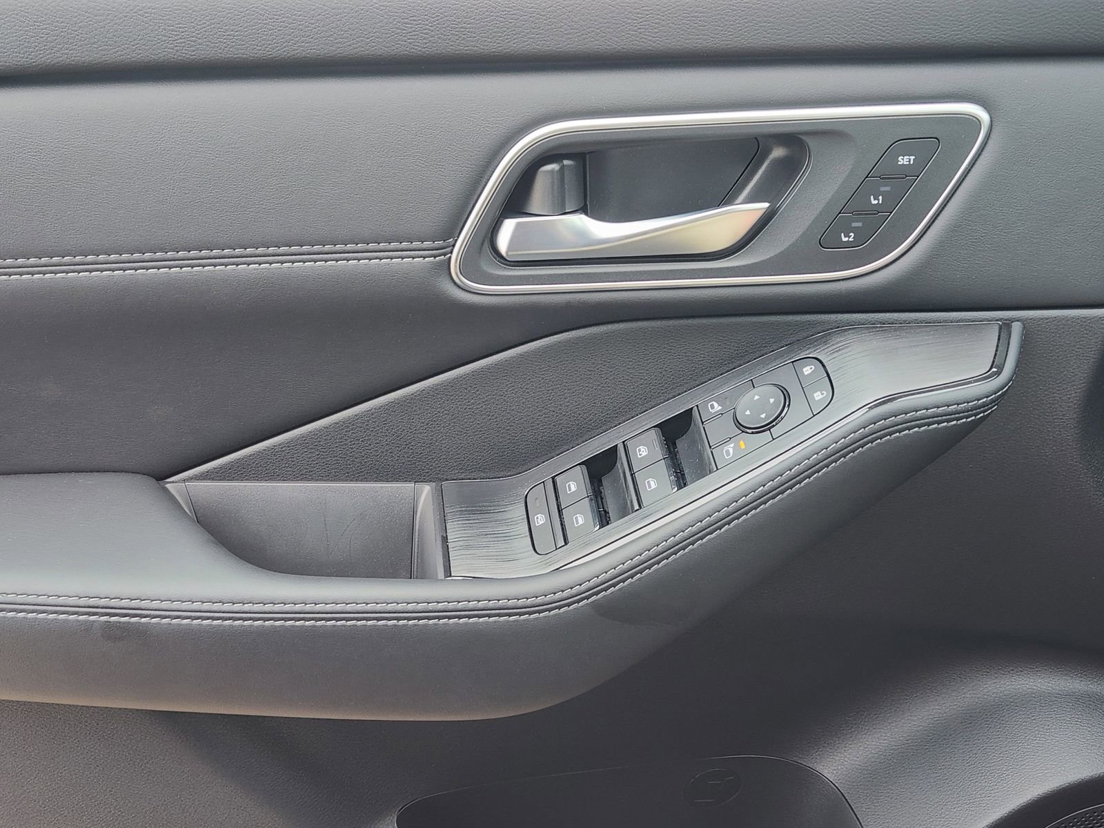 New 2026 Nissan Rogue Platinum AWD/4WD image 22