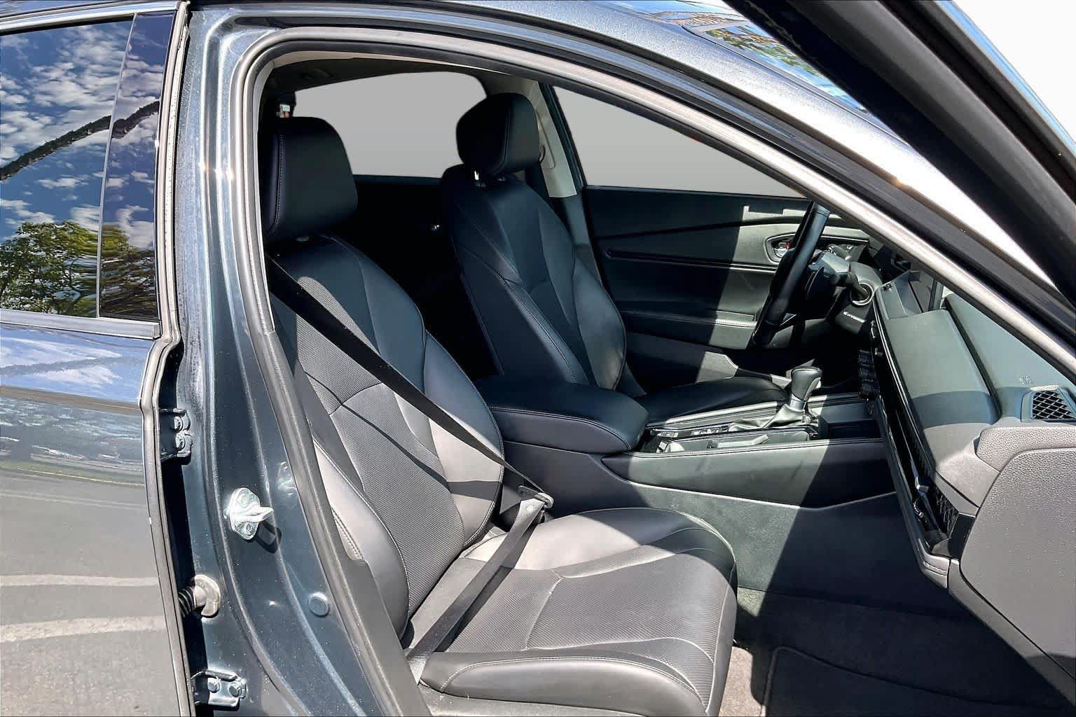 Used 2023 Honda Accord Touring image 8