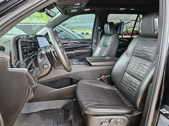 Certified 2024 Cadillac Escalade V w/ LPO, ONYX Package AWD/4WD image 25