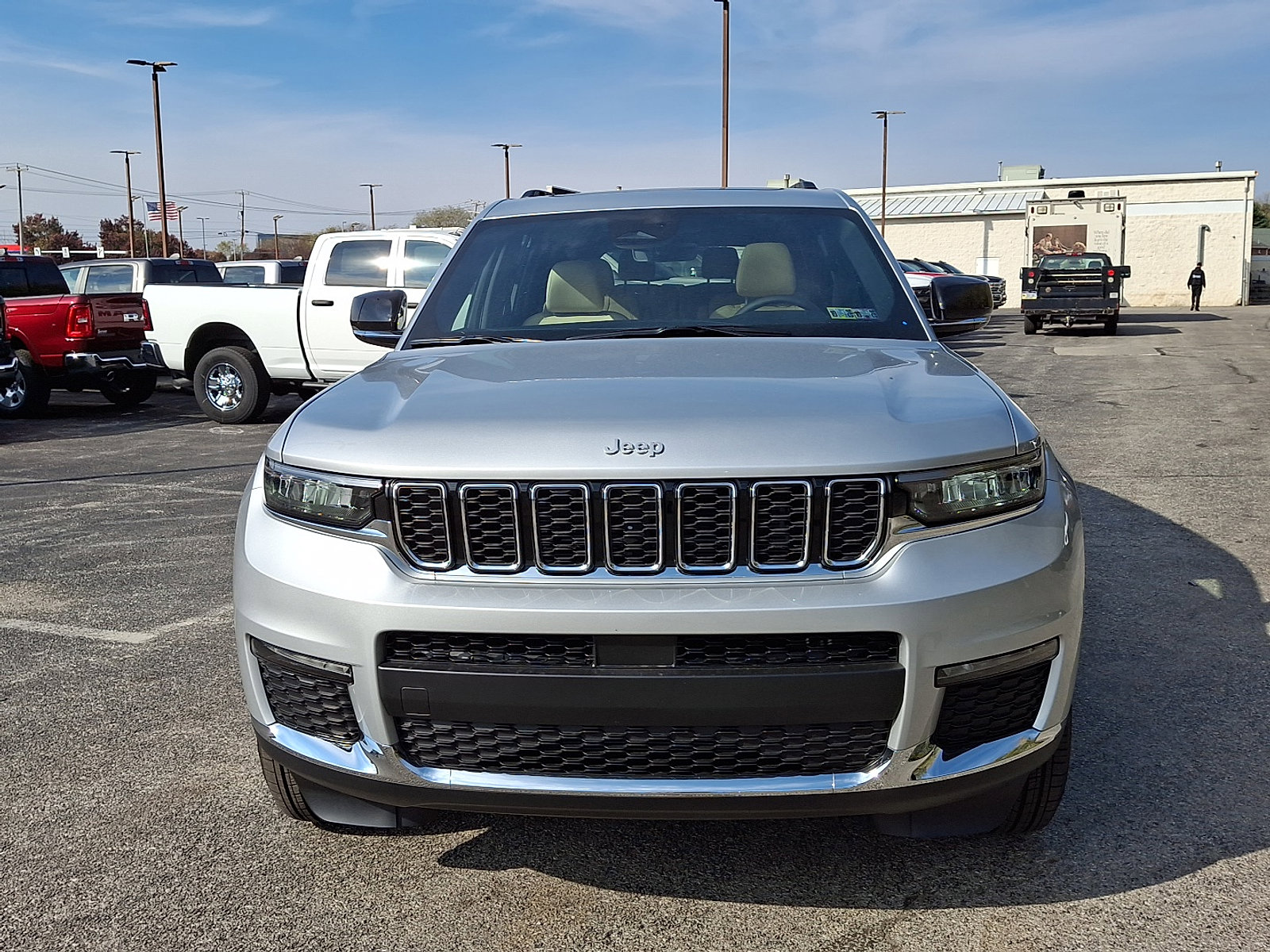 Certified 2025 Jeep Grand Cherokee L Limited w/ Trailer Tow Package image 3