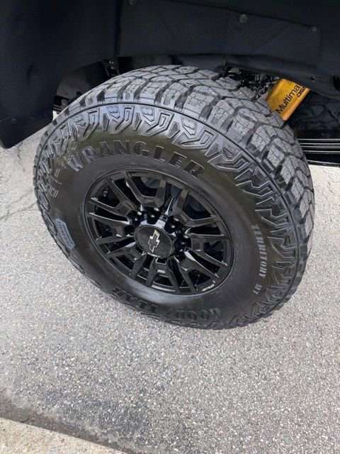 New 2026 Chevrolet Silverado 2500 ZR2 image 13