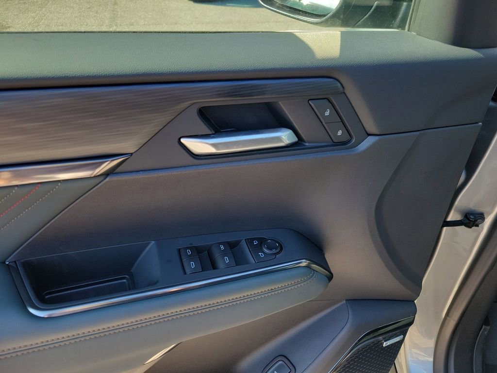 New 2026 GMC Acadia AT4 w/ LPO, Floor Liner Package image 9
