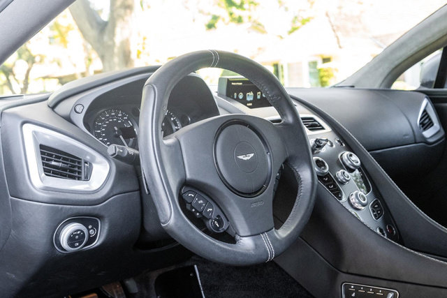 Used 2014 Aston Martin Vanquish Coupe RWD image 20