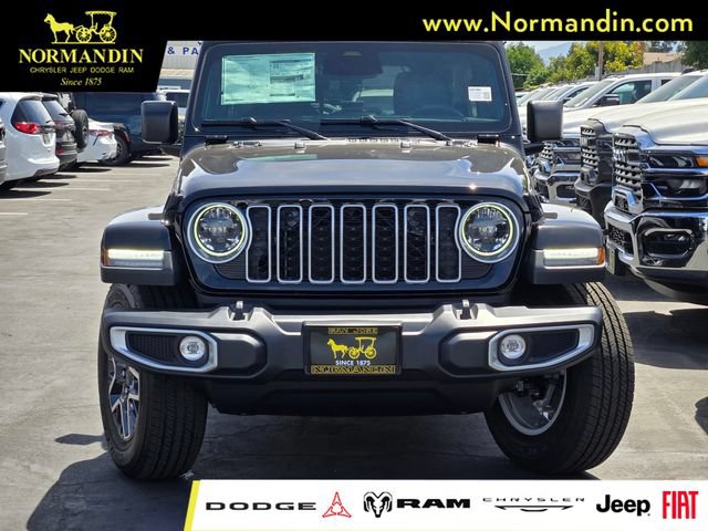 New 2026 Jeep Wrangler Unlimited Sahara AWD/4WD image 2