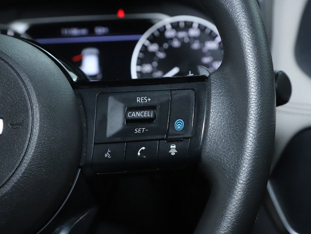 Certified 2023 Nissan Rogue SV image 23