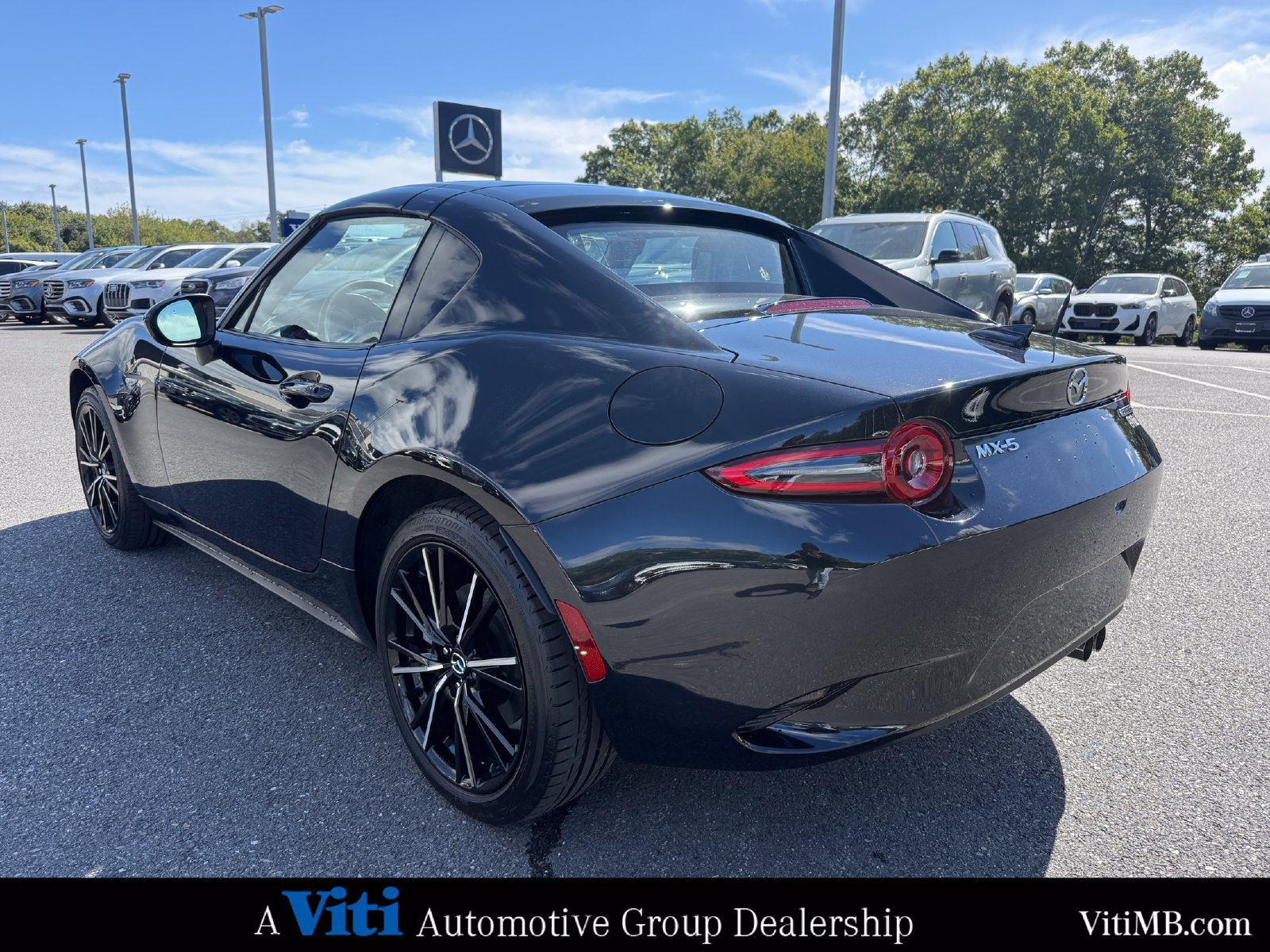 Used 2024 MAZDA MX-5 Miata RF Grand Touring RWD image 12