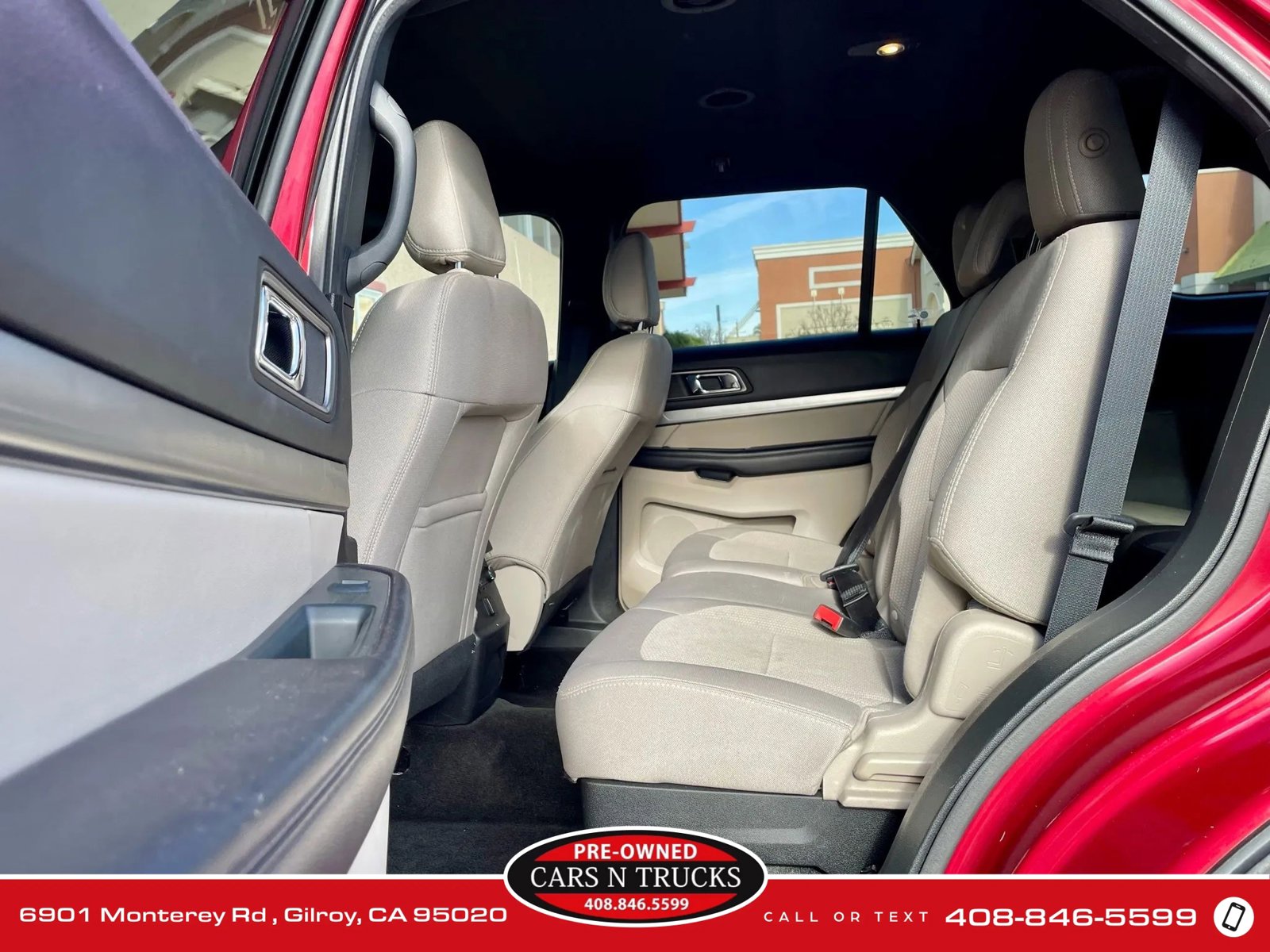 Used 2018 Ford Explorer XLT w/ Equipment Group 201A image 10