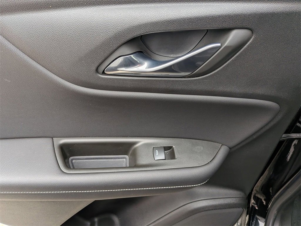 Used 2025 Chevrolet Blazer LT image 24