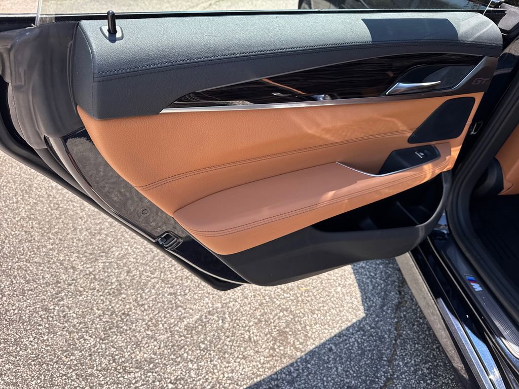 Used 2018 BMW 640i Gran Turismo xDrive w/ M Sport Package AWD/4WD image 21